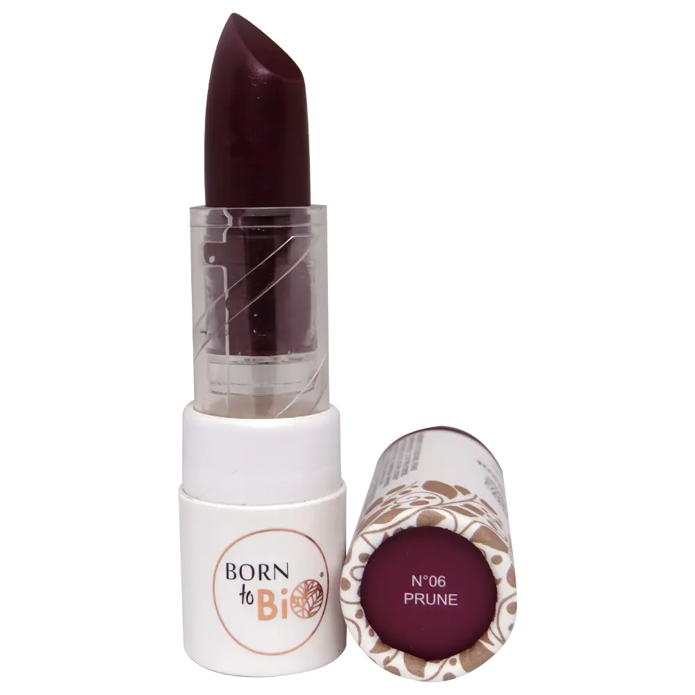 Optez pour le rouge à lèvres bio brillant Prune de Born to Bio, une teinte intense et envoûtante qui ne passe pas inaperçue.